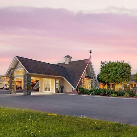 Best Western Plus Plattsburgh Luaran gambar