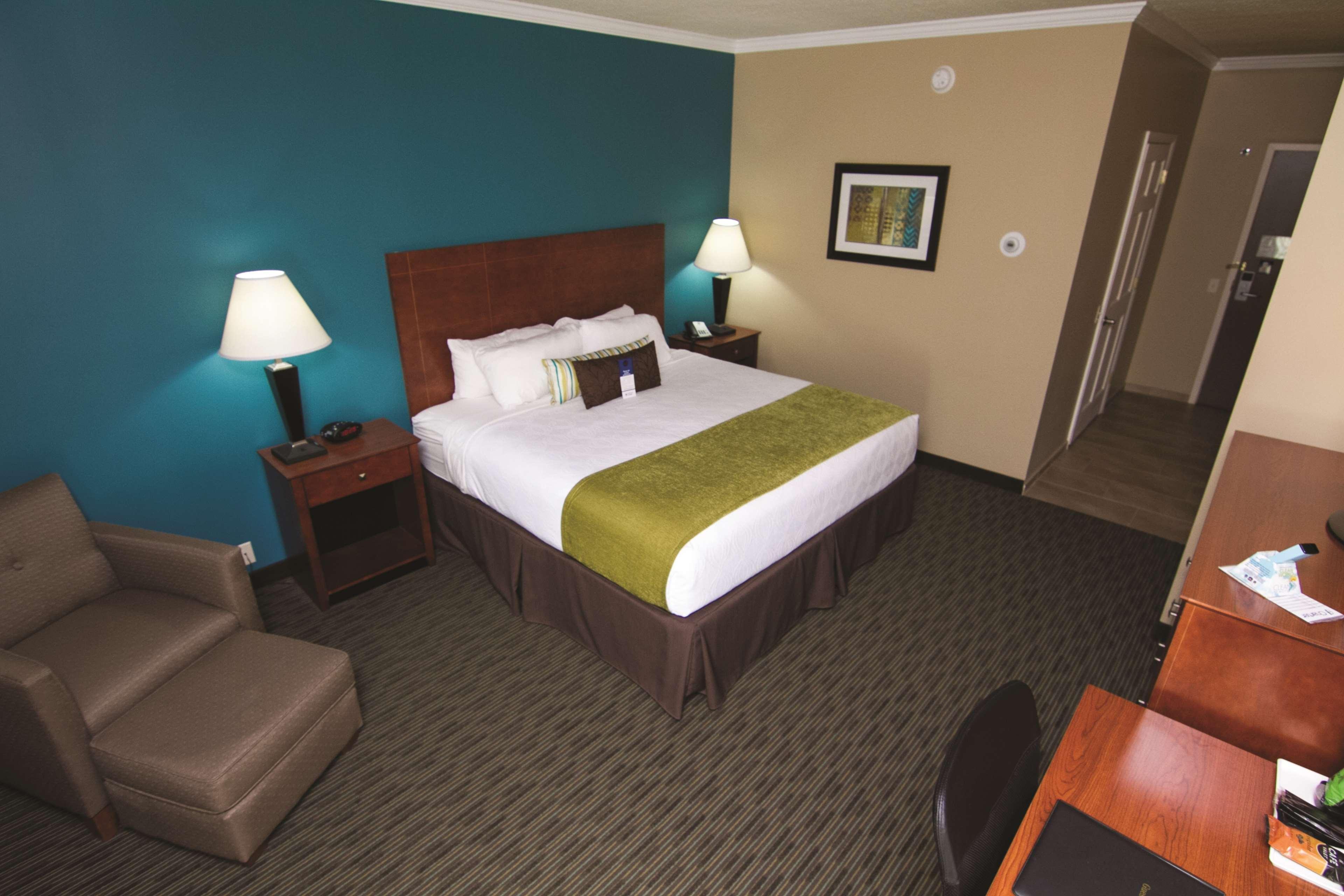 Best Western Plus Plattsburgh Luaran gambar