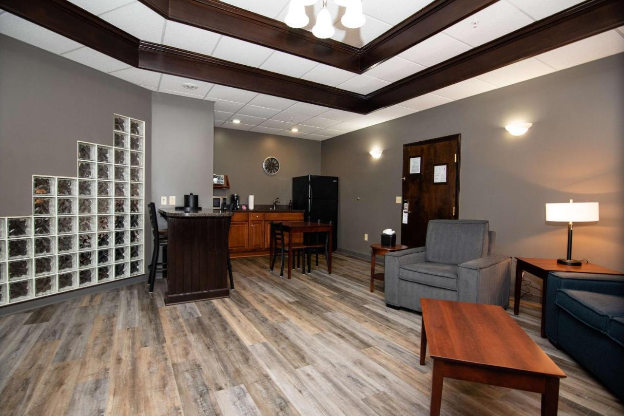 Best Western Plus Plattsburgh Luaran gambar