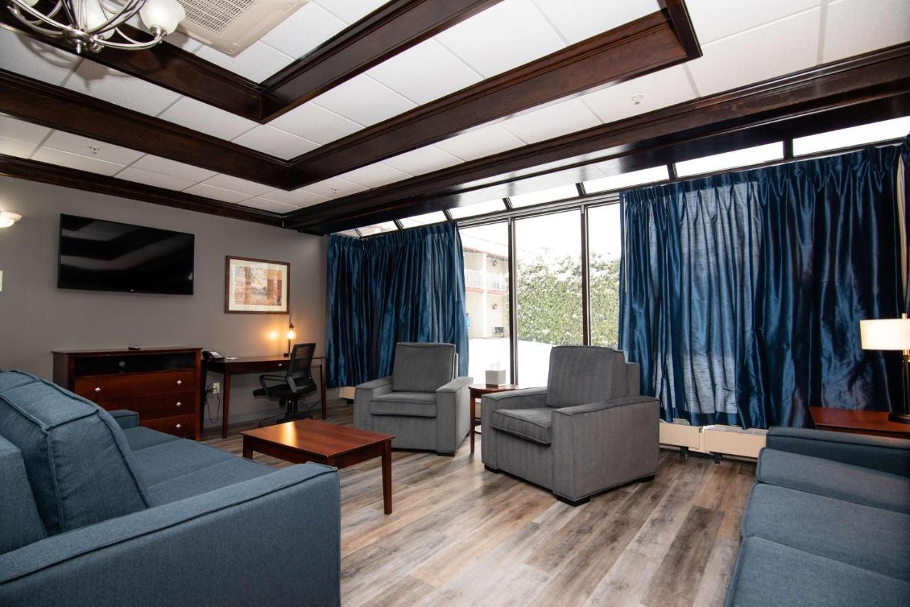 Best Western Plus Plattsburgh Luaran gambar
