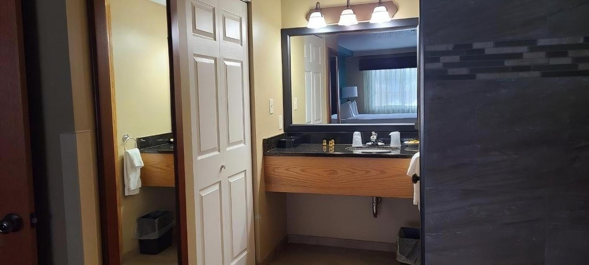 Best Western Plus Plattsburgh Luaran gambar