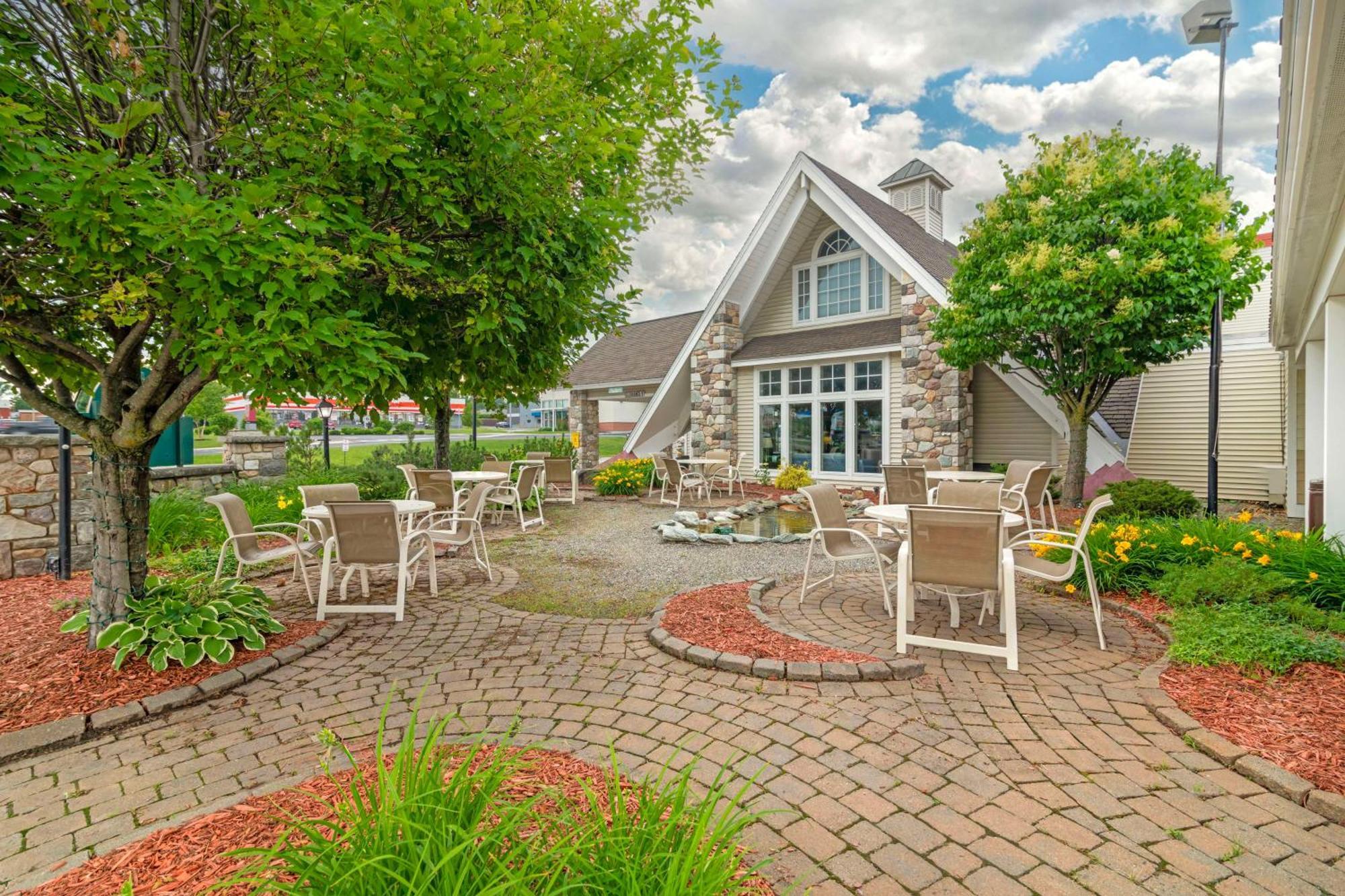 Best Western Plus Plattsburgh Luaran gambar